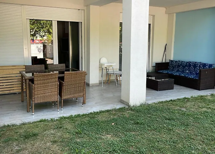 Lelle Riviera *